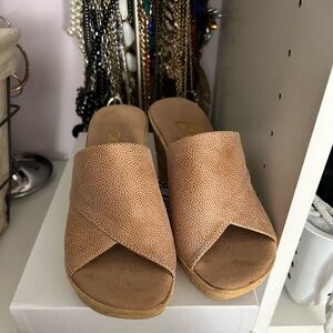 Ornex Women's Open-Toe Slide Sandals in Tan